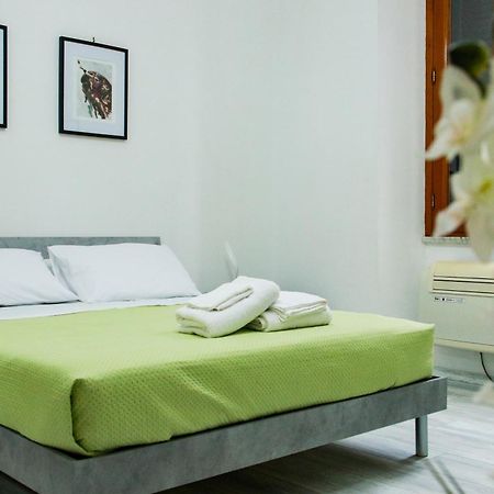 Casa Angelina - Appartamento Zona Sangiovanni โรม ภายนอก รูปภาพ